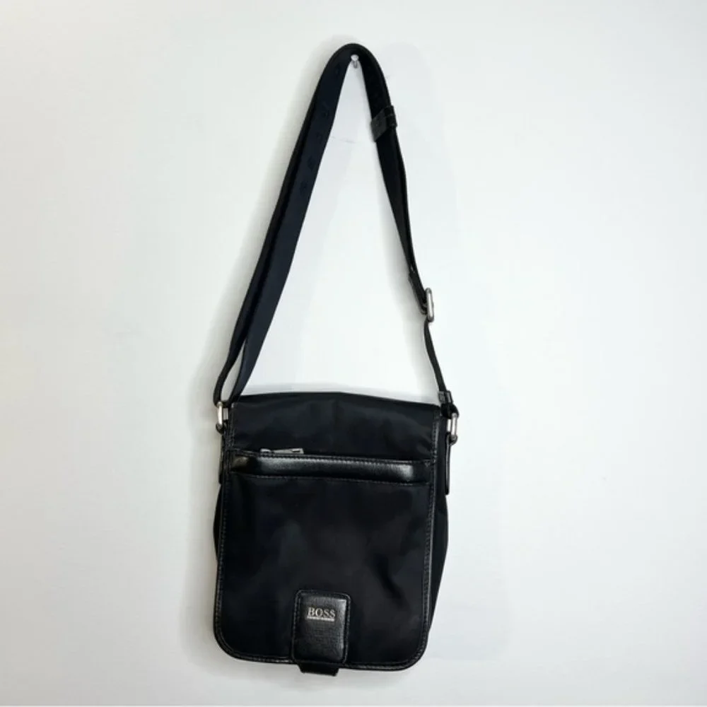 BOSS Hugo Boss black crossbody flap messenger bag - Picture 3 of 16